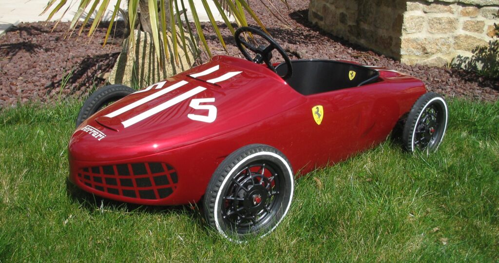 voiture à pedale ferrari relooking 2